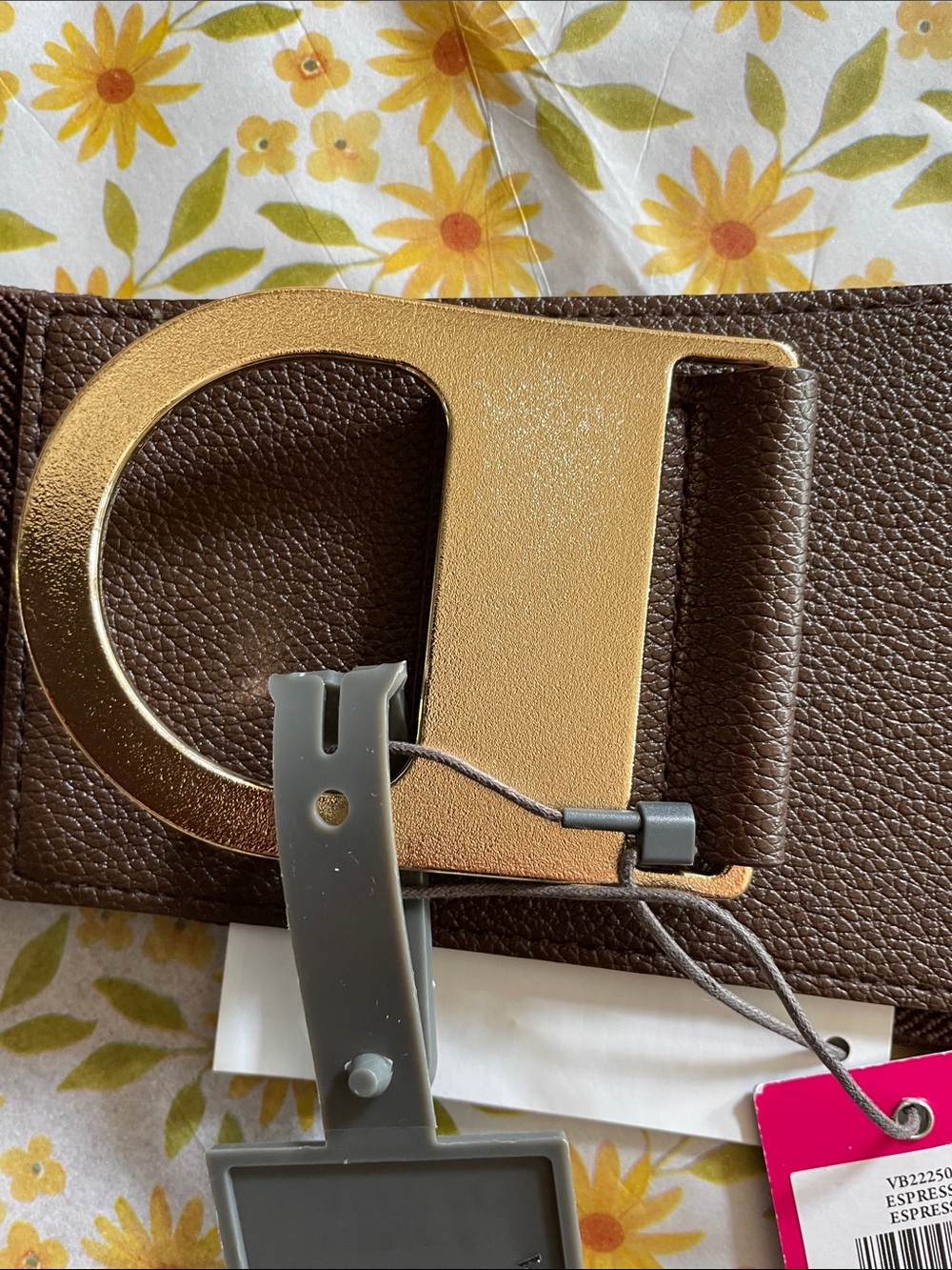 Vince Camuto Wide Brown STRETCH Belt with Gold Buckle - Picture 14 of 14